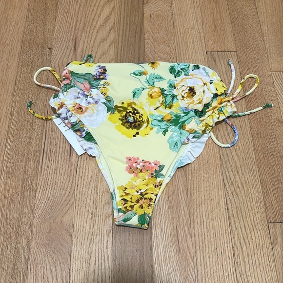 New FOR LOVE & LEMONS ruffle floral bikini bottom - Picture 4 of 5